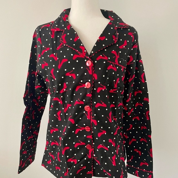 Comfy Pajamas with Red High Heels - Picture 6 of 6